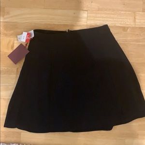 Aritzia black skirt